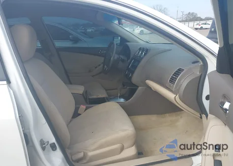 2011 Nissan Altima 2.5 S z USA, uszkodzony, nr VIN 1N4AL2AP0BN480796